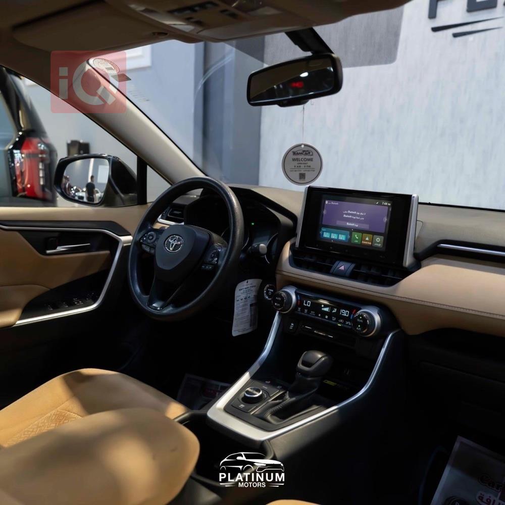 https://cdn.iqcars.io3192d354-2168-4acd-a051-b6211a95a570_7.jpg